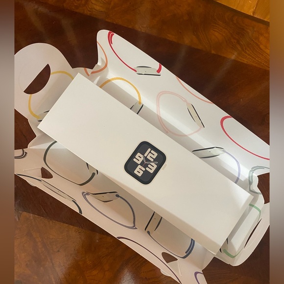 Apple Watch with Sport Band - Picture 6 of 8